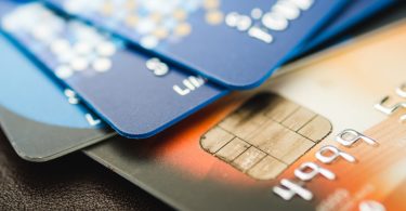 do debit cards affect a credit score